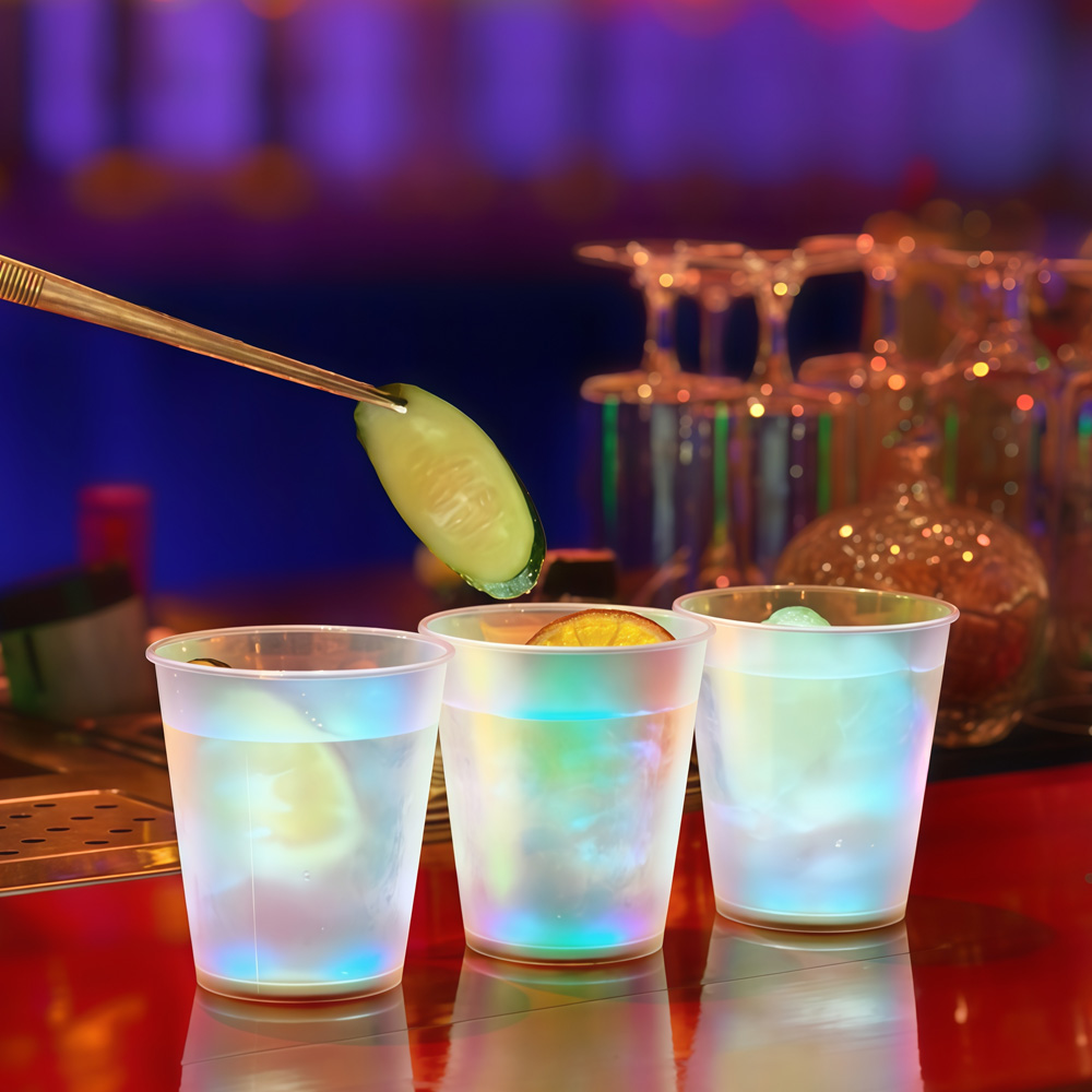 10 Stück LED-Becher, leuchtet  – Glow In The Dark Party Glasses Bewertung und Preis